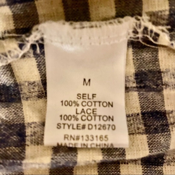 Francesca’s Blue Gingham Tank Top Size Medium - Picture 6 of 6